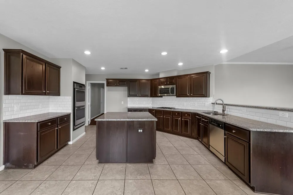 6606 Granbury Road Manvel, TX 77578