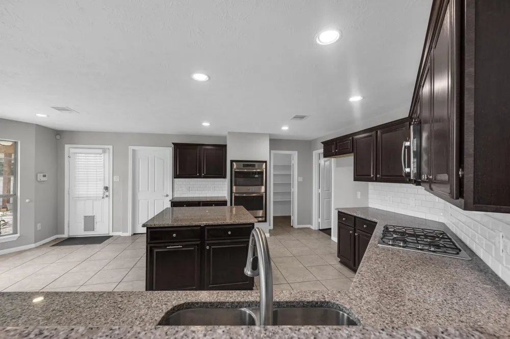 6606 Granbury Road Manvel, TX 77578