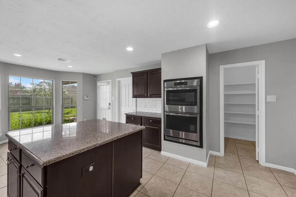 6606 Granbury Road Manvel, TX 77578
