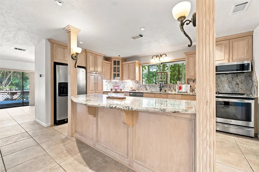2705 Arbor Drive Bryan, TX 77802