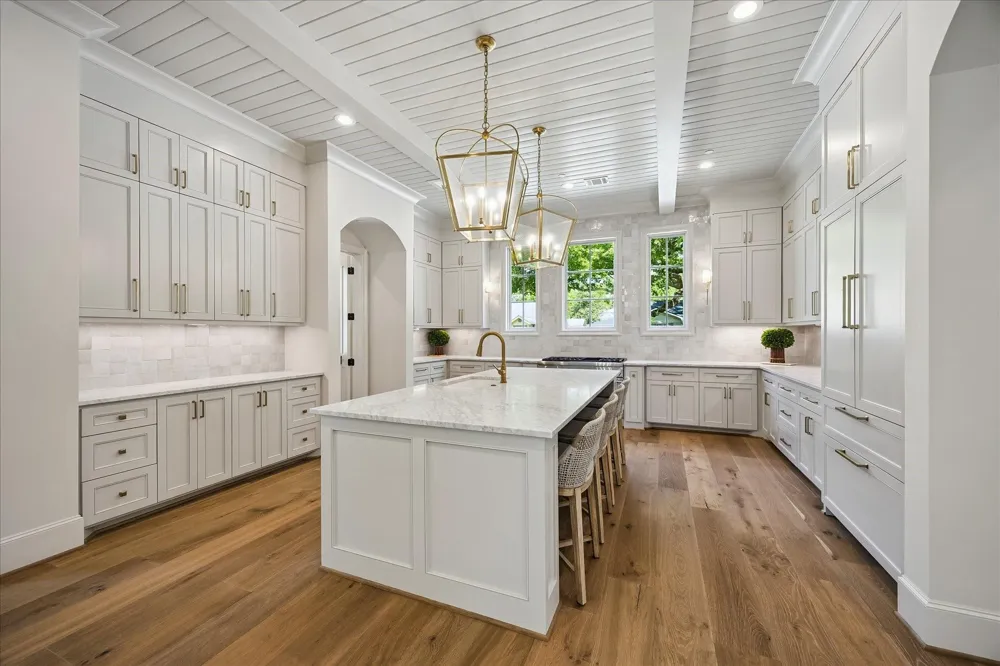 10801 Long Shadow Lane Hunters Creek Village, TX 77024