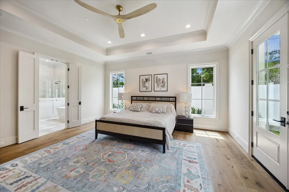10801 Long Shadow Lane Hunters Creek Village, TX 77024