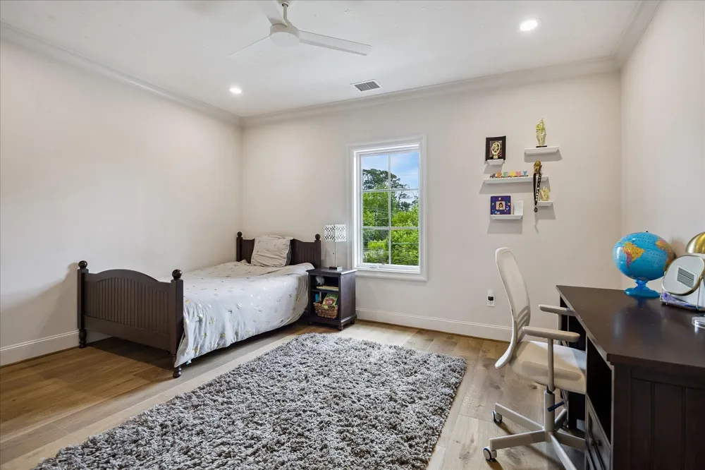 10801 Long Shadow Lane Hunters Creek Village, TX 77024
