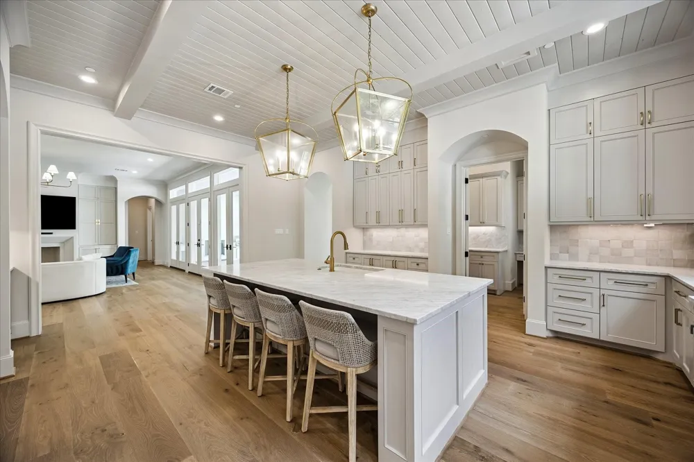 10801 Long Shadow Lane Hunters Creek Village, TX 77024