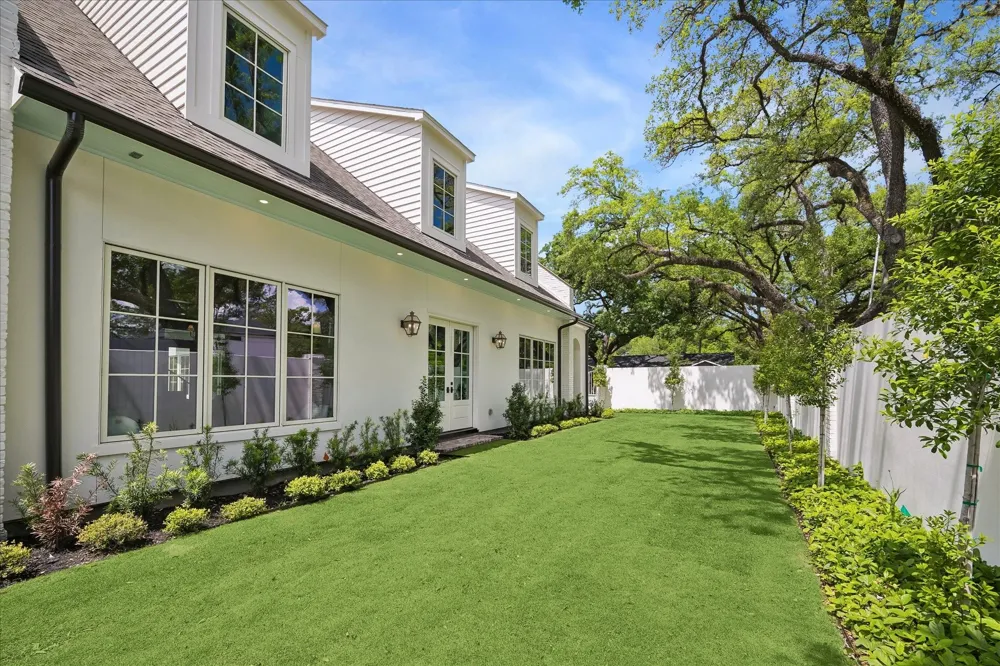 10801 Long Shadow Lane Hunters Creek Village, TX 77024