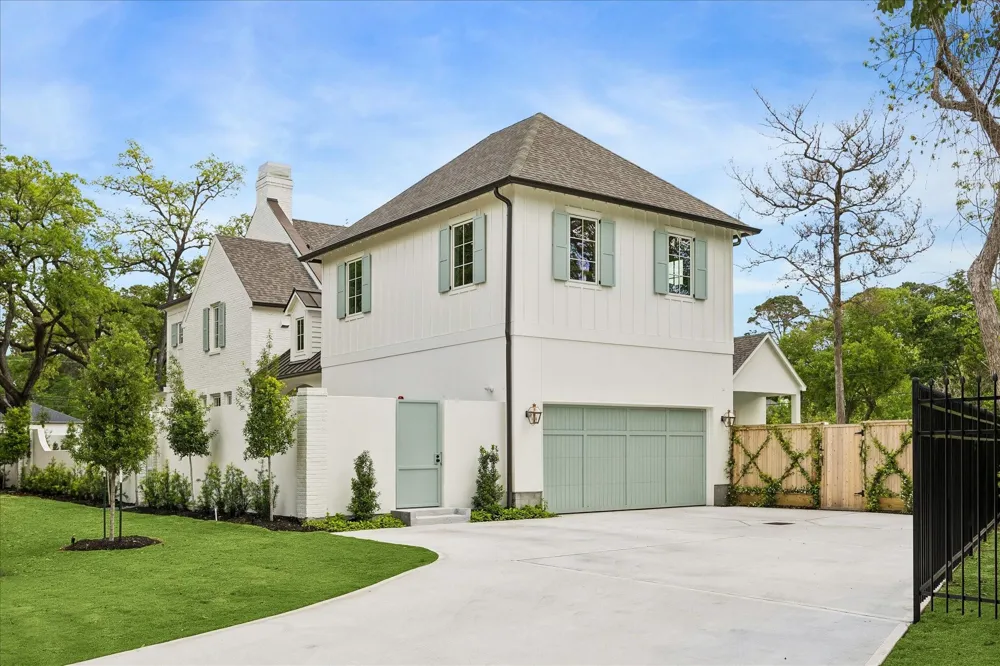 10801 Long Shadow Lane Hunters Creek Village, TX 77024