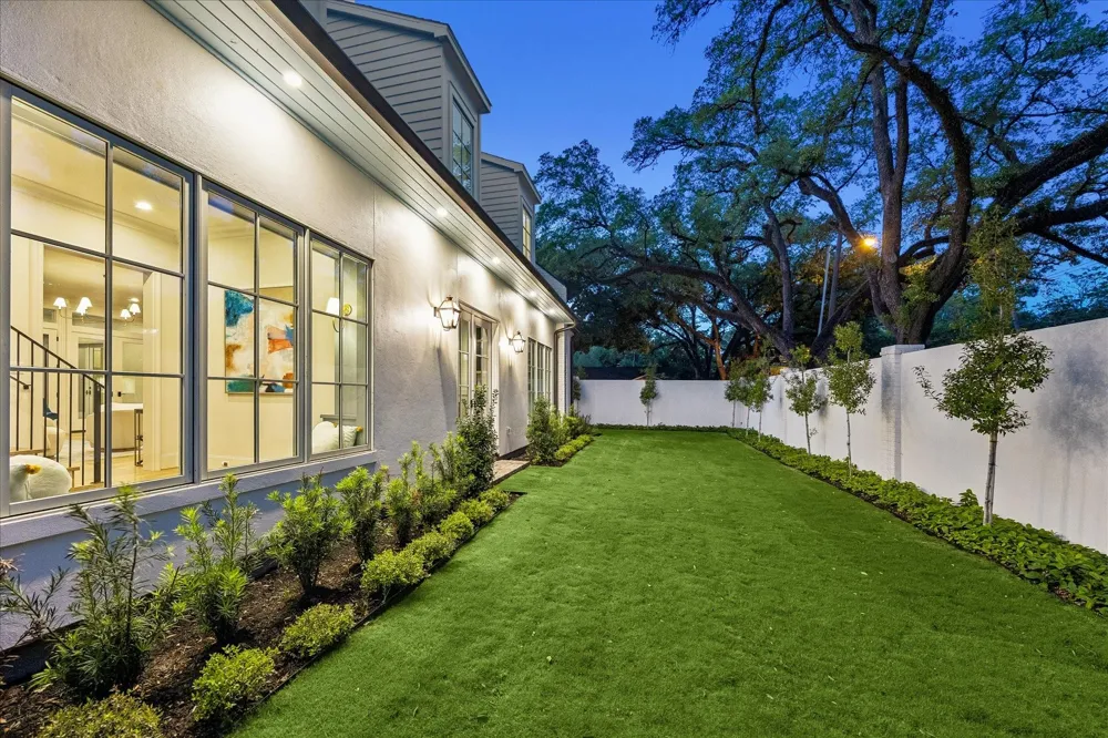 10801 Long Shadow Lane Hunters Creek Village, TX 77024