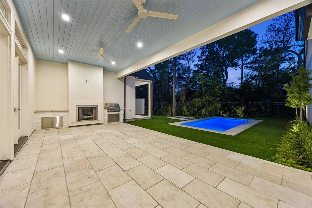 10801 Long Shadow Lane Hunters Creek Village, TX 77024