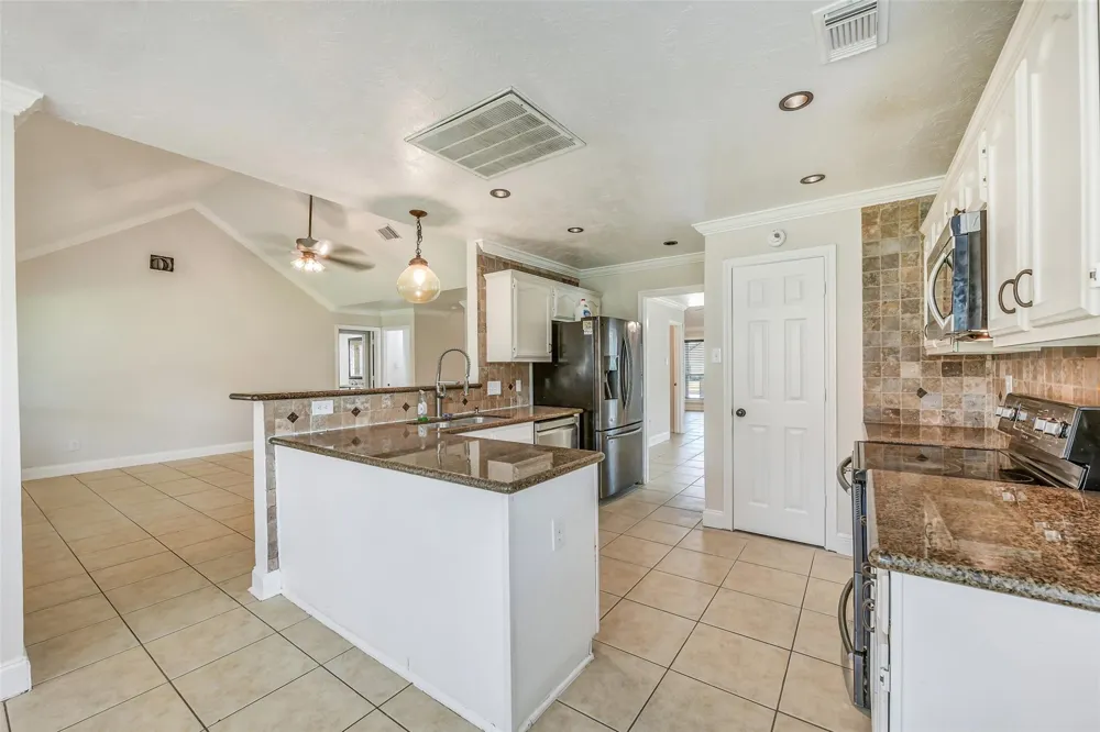 4410 Nations Drive Pasadena, TX 77505