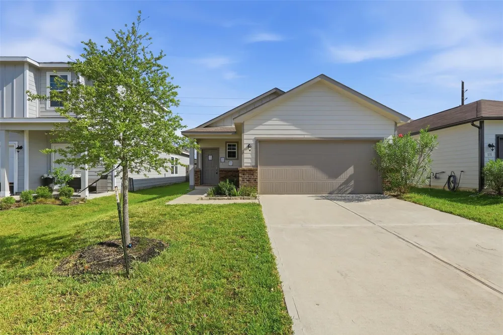 331 Century Farm Drive Crosby, TX 77532