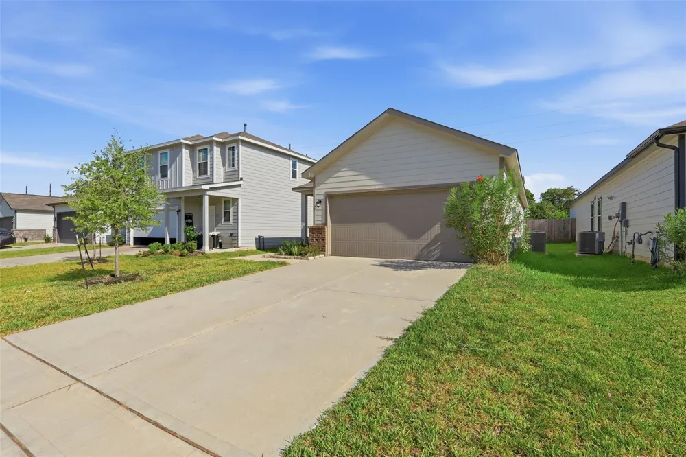 331 Century Farm Drive Crosby, TX 77532