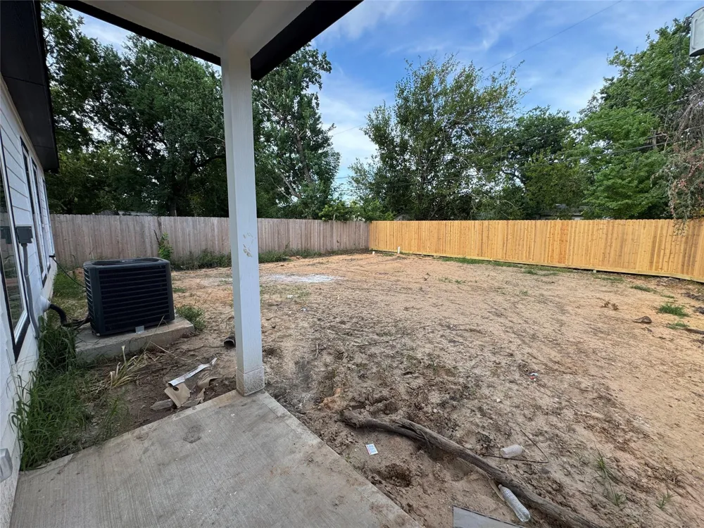 516 Spooner Street Pasadena, TX 77506