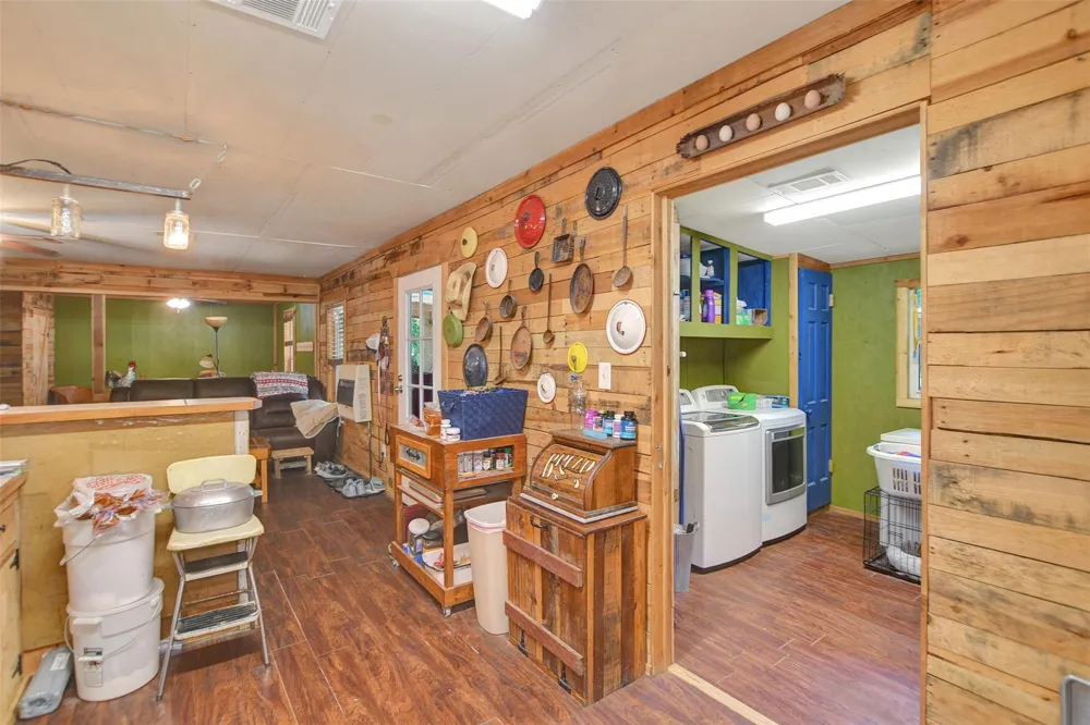 147 Catechis Road Huntsville, TX 77320