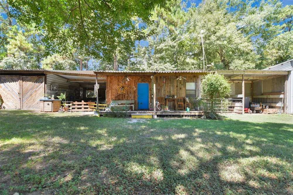 147 Catechis Road Huntsville, TX 77320