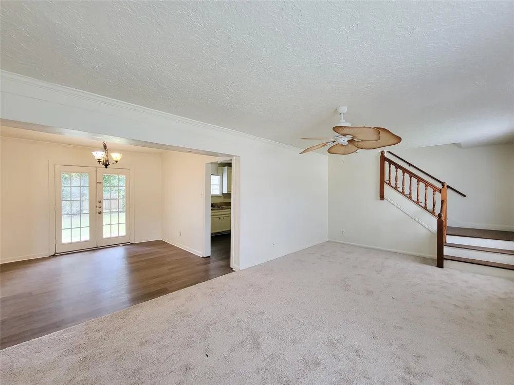 213 Miriam Baytown, TX 77520