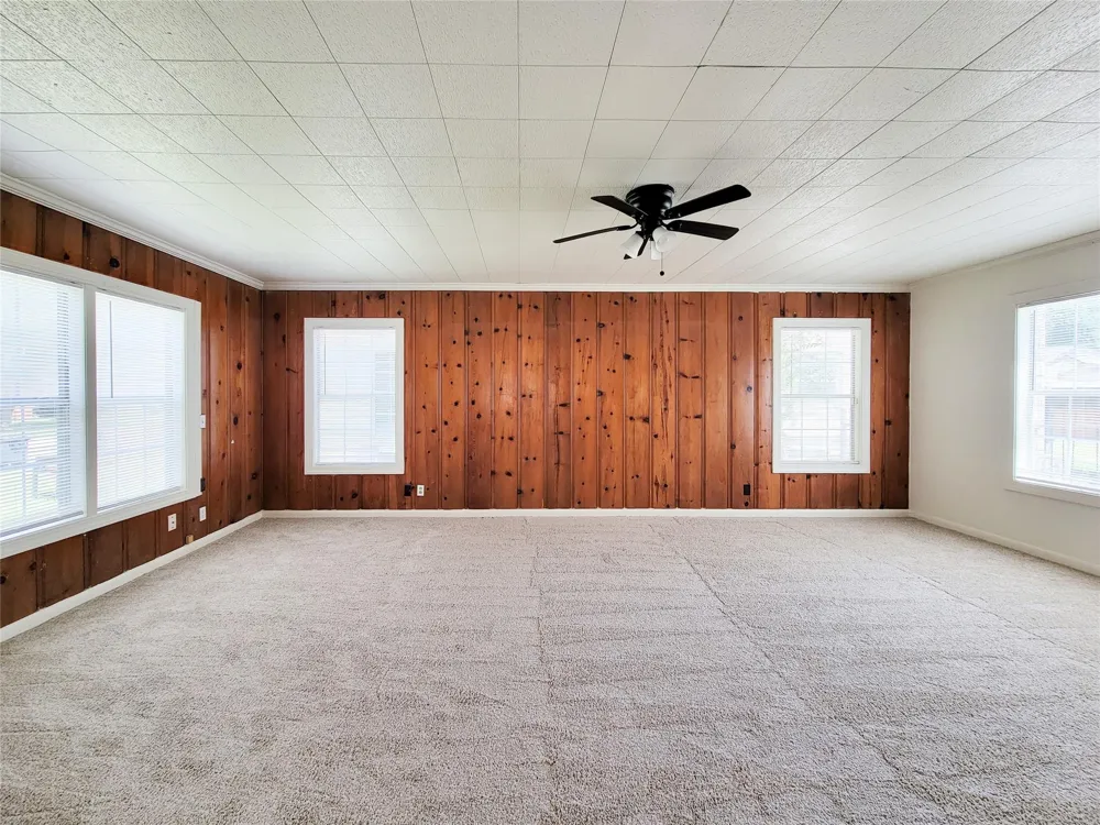 213 Miriam Baytown, TX 77520