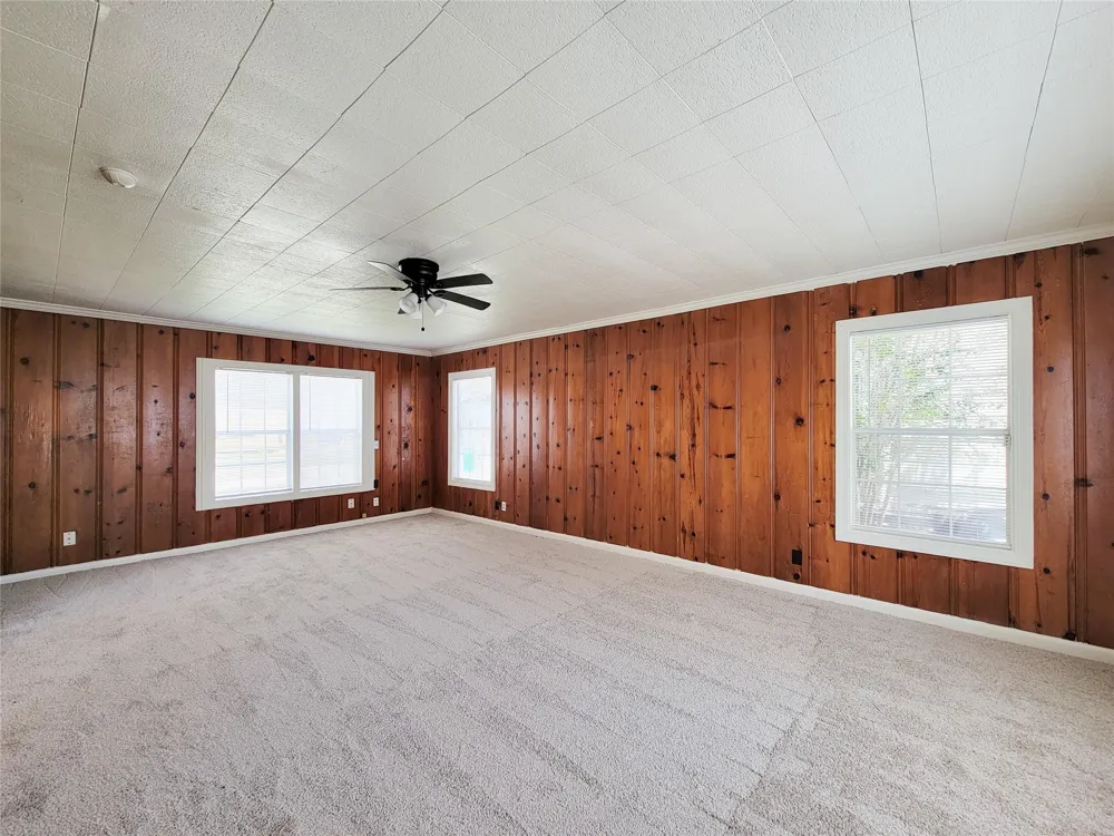 213 Miriam Baytown, TX 77520