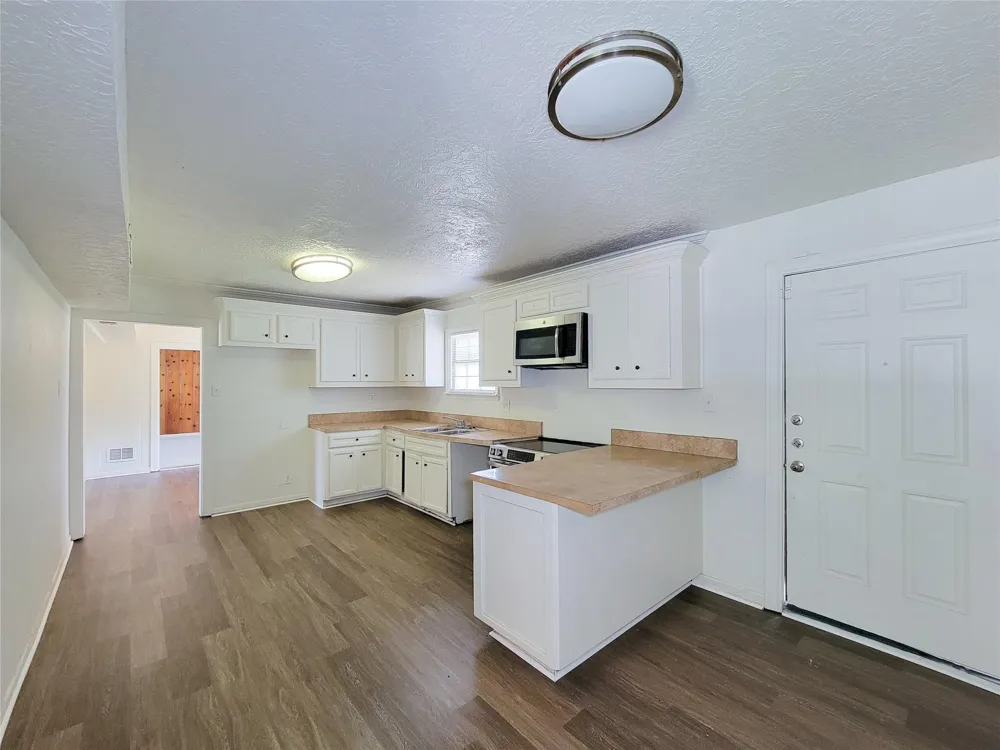 213 Miriam Baytown, TX 77520