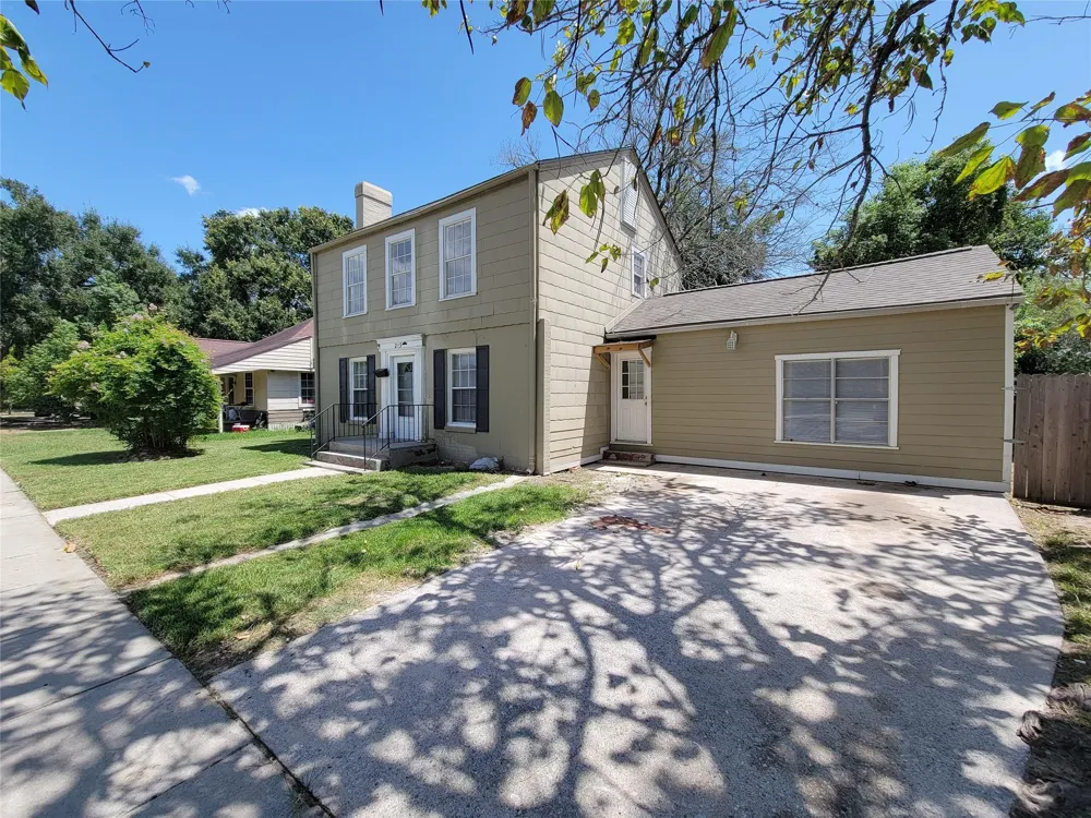 213 Miriam Baytown, TX 77520