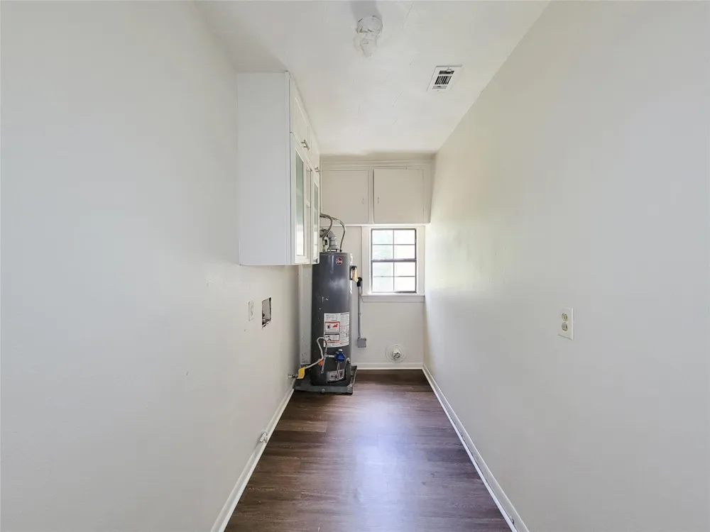 213 Miriam Baytown, TX 77520