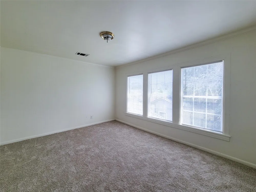 213 Miriam Baytown, TX 77520