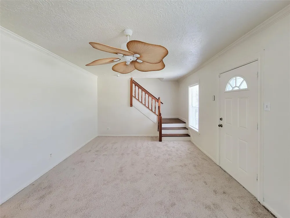 213 Miriam Baytown, TX 77520