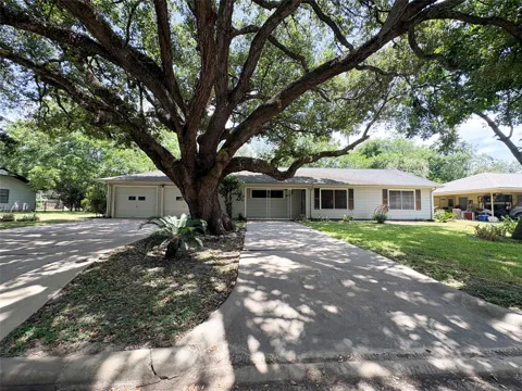 3413 Cherry Lane