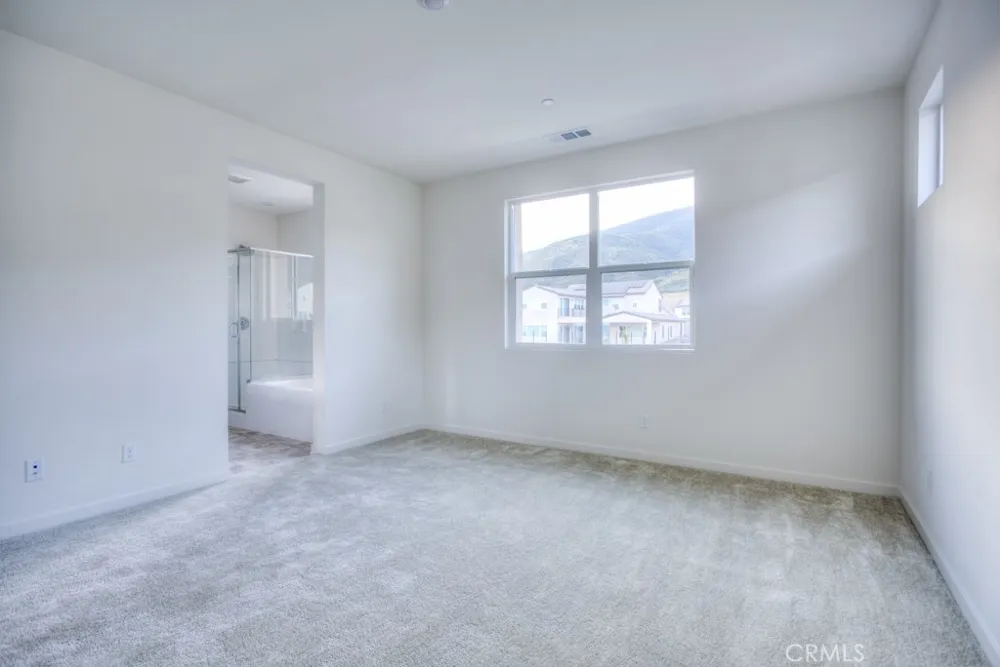 15812 Caterpillar Dr Fontana, CA 92336