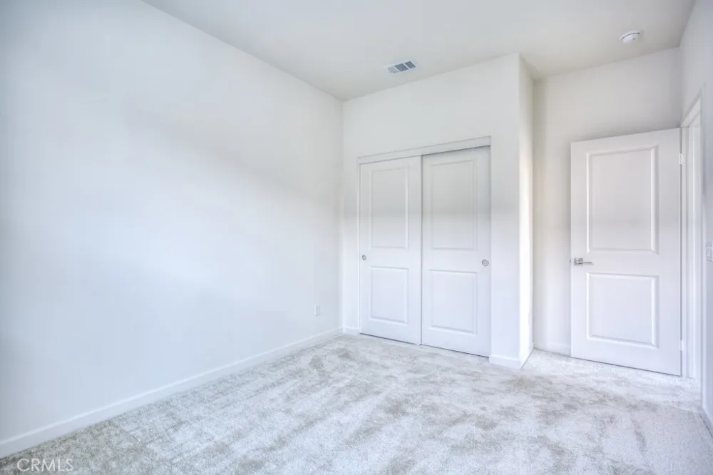 15812 Caterpillar Dr Fontana, CA 92336