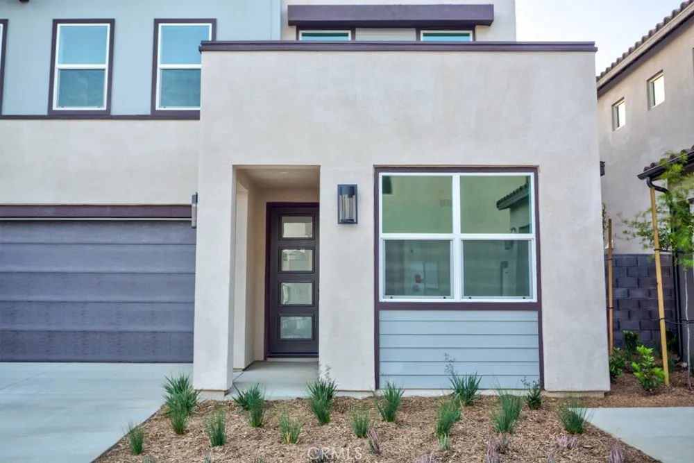15812 Caterpillar Dr Fontana, CA 92336