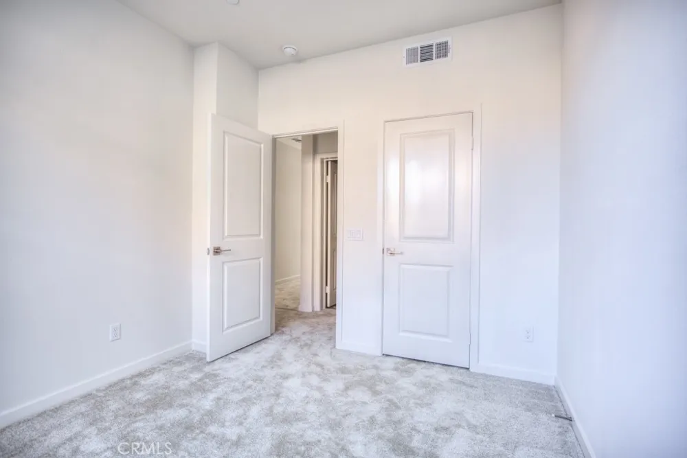 15812 Caterpillar Dr Fontana, CA 92336