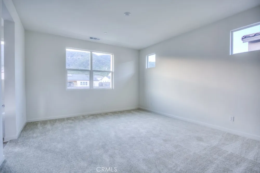 15812 Caterpillar Dr Fontana, CA 92336