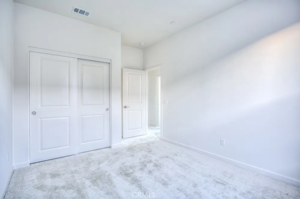 15812 Caterpillar Dr Fontana, CA 92336