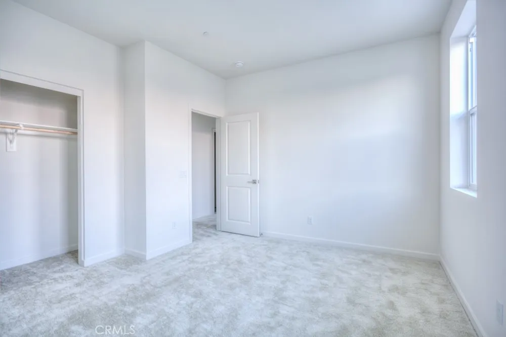 15812 Caterpillar Dr Fontana, CA 92336