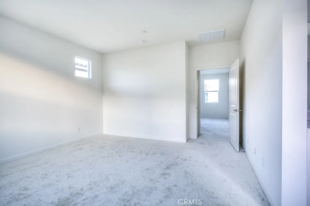 15812 Caterpillar Dr Fontana, CA 92336