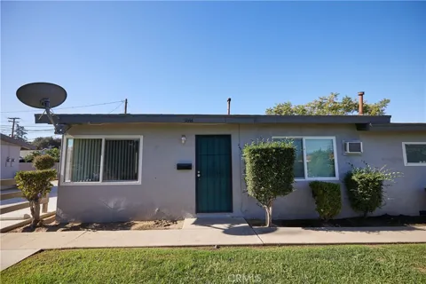 3644 Russell Street