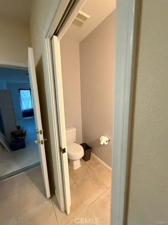 9425 Evelyn Avenue California City, CA 93505