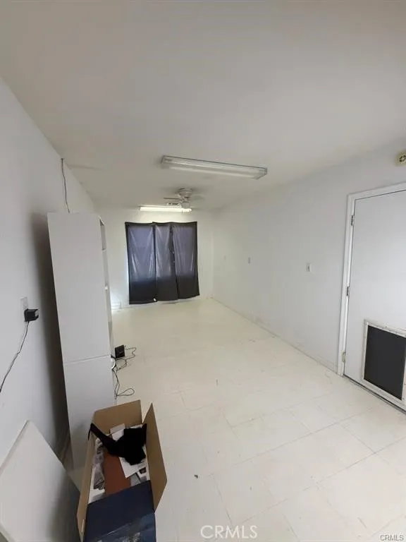 9425 Evelyn Avenue California City, CA 93505