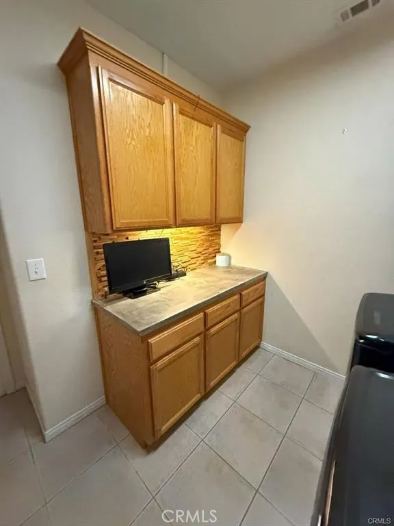 9425 Evelyn Avenue California City, CA 93505