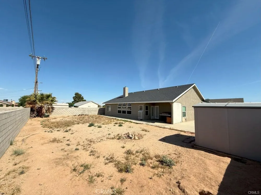 9425 Evelyn Avenue California City, CA 93505