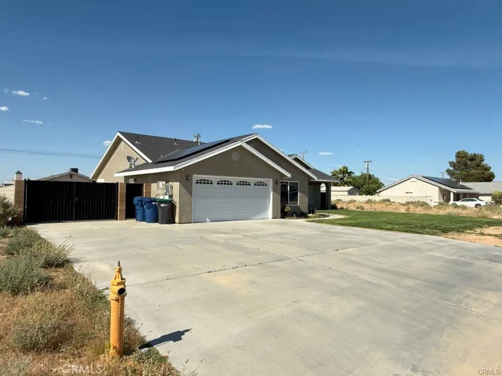 9425 Evelyn Avenue California City, CA 93505