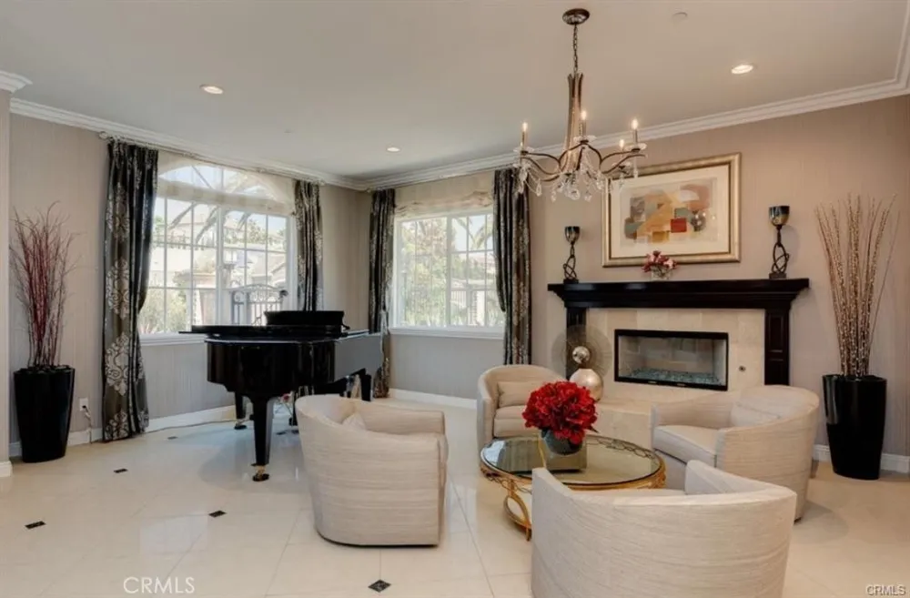 2855 Oak Knoll Drive Diamond Bar, CA 91765