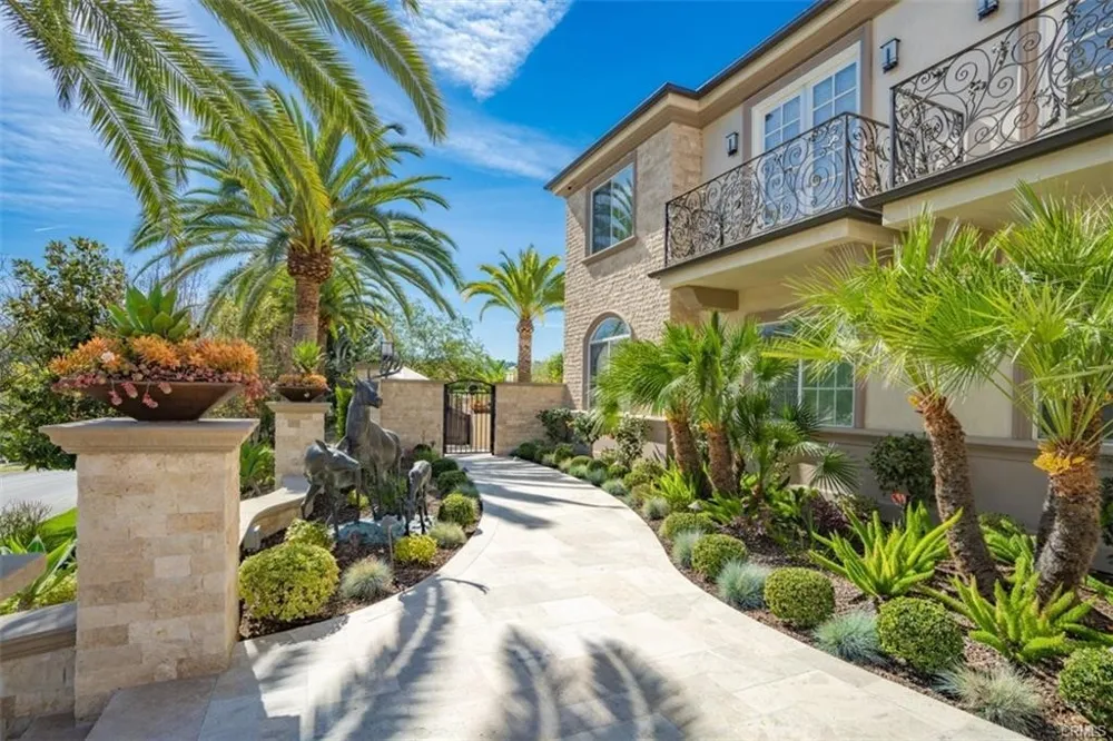 2855 Oak Knoll Drive Diamond Bar, CA 91765