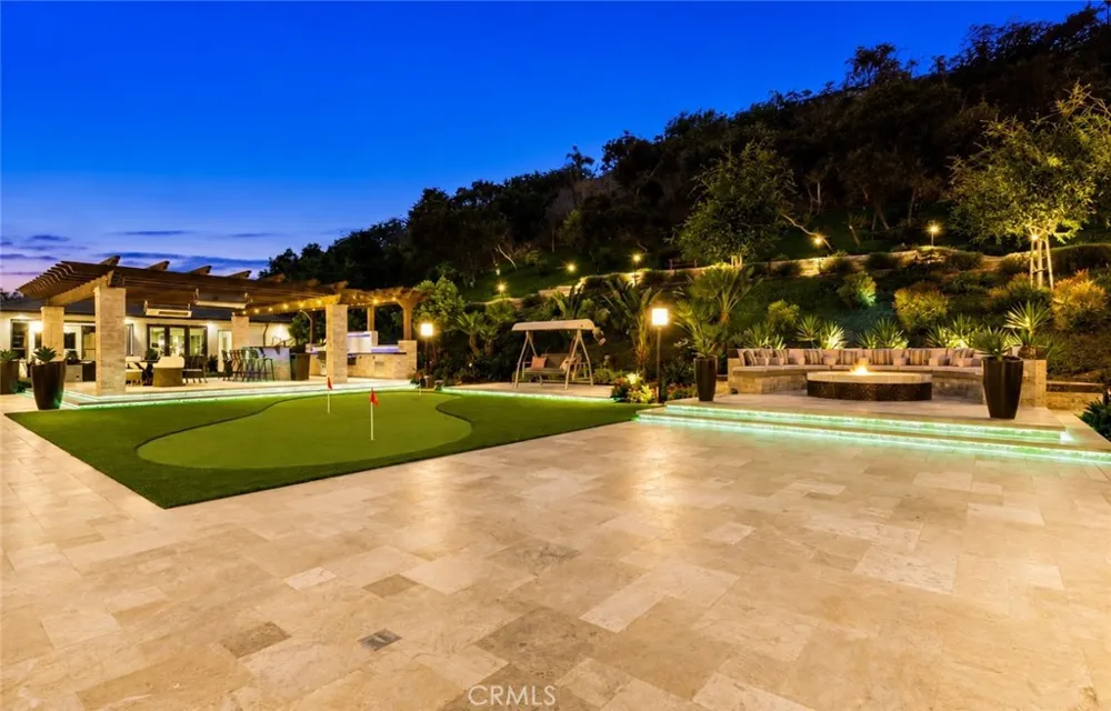 2855 Oak Knoll Drive Diamond Bar, CA 91765