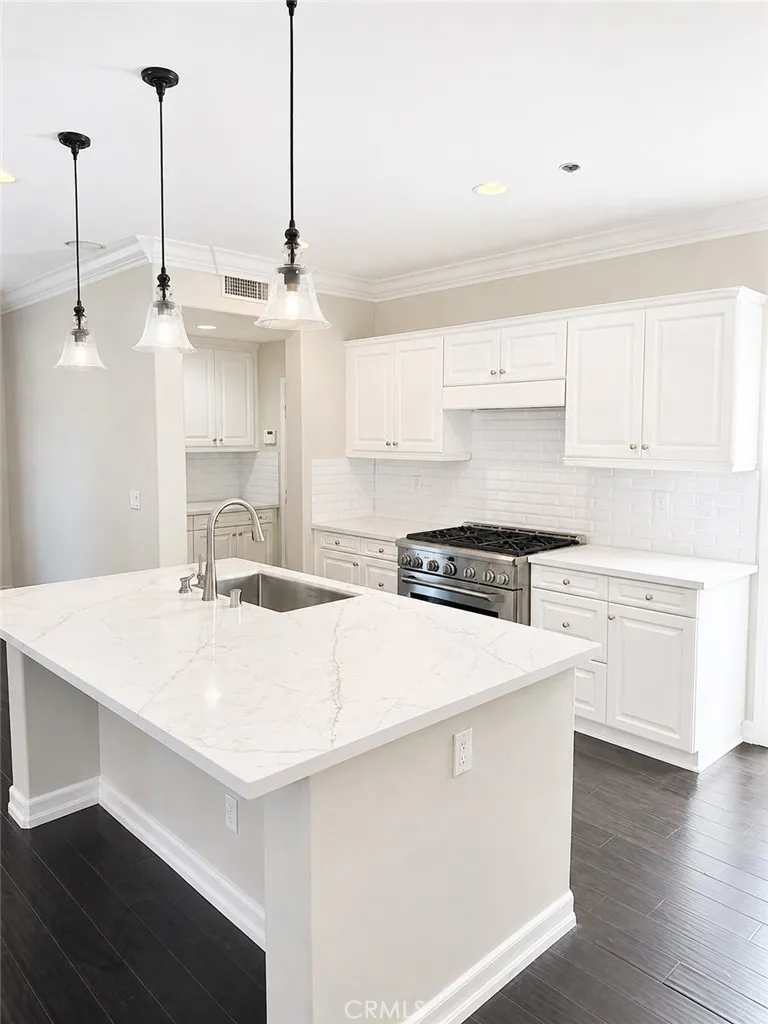 1 Via Santander San Clemente, CA 92673