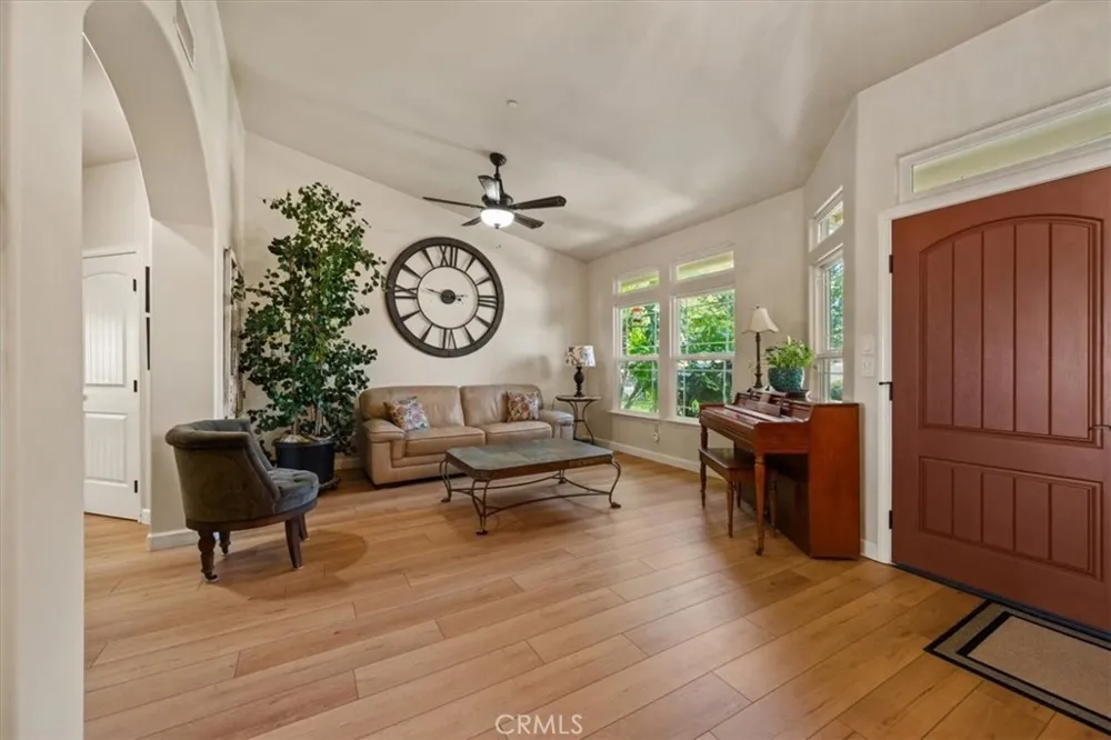80020 Eva San Miguel, CA 93451