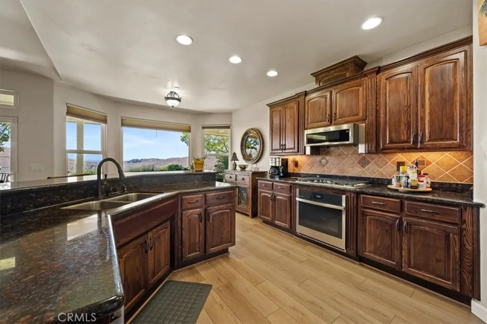 80020 Eva San Miguel, CA 93451