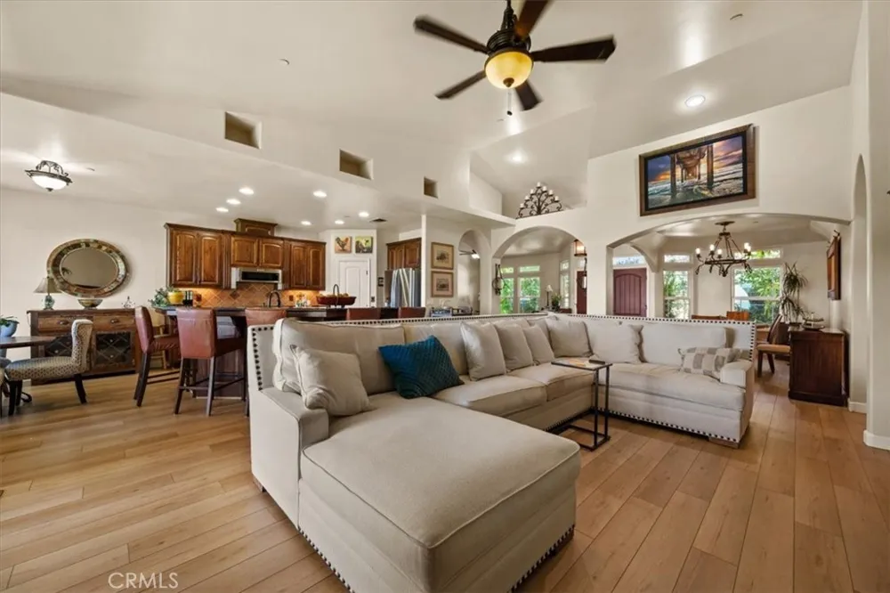 80020 Eva San Miguel, CA 93451