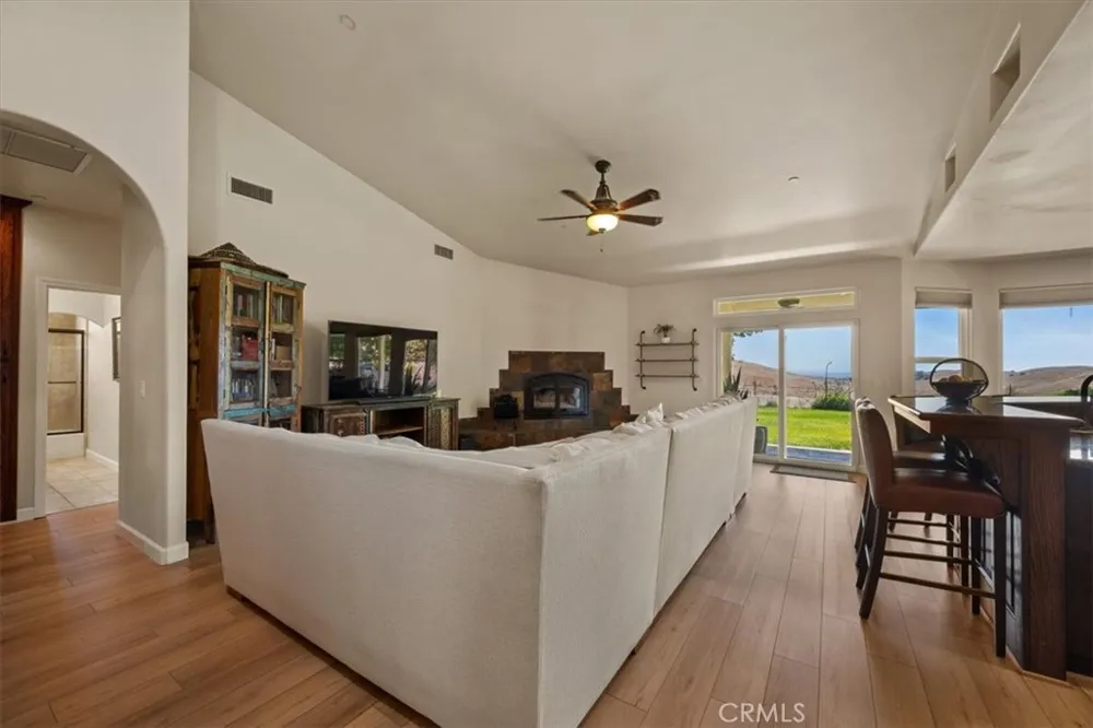 80020 Eva San Miguel, CA 93451