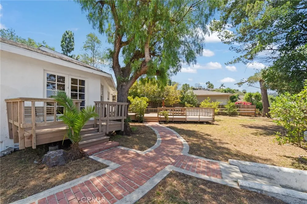 27601 Eastvale Palos Verdes Peninsula, CA 90274